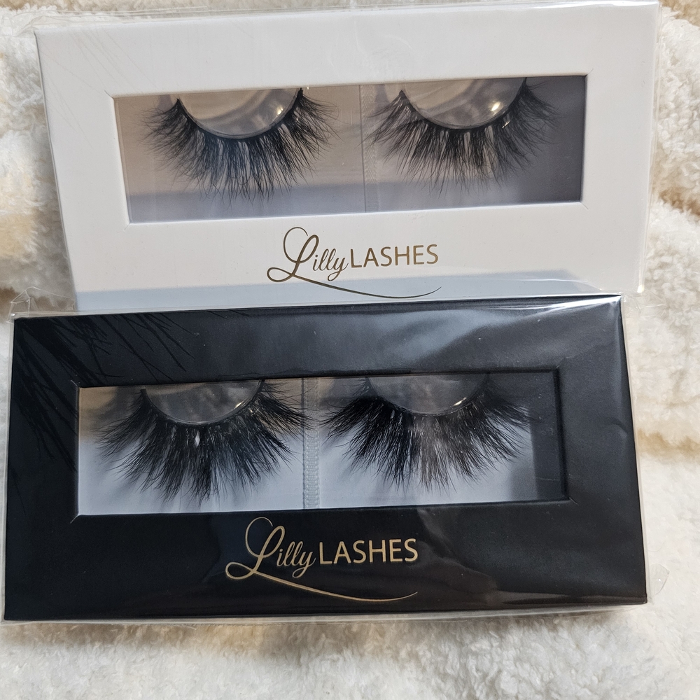 Lilly Lashes Accessory Collection With Clutch - Picture 2 of 13
